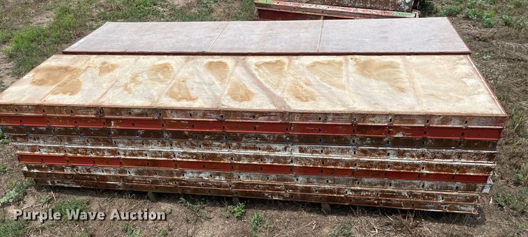 image for item ME9995 (18) Symons 8'L x 24"W concrete wall forms