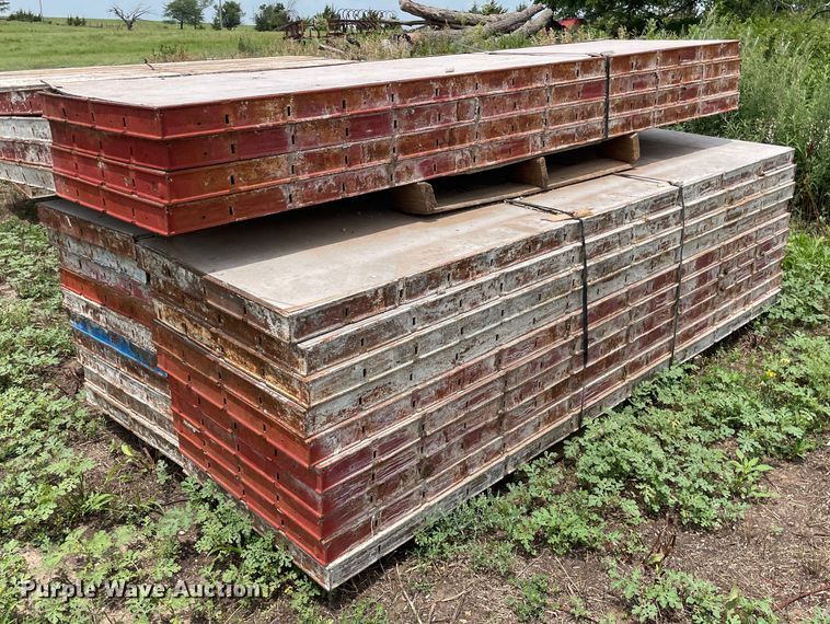 image for item ME9996 (28) Symons 8'L x 24"W concrete forms