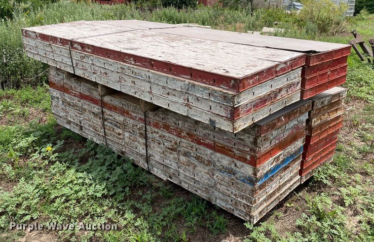 image for item ME9996 (28) Symons 8'L x 24"W concrete forms