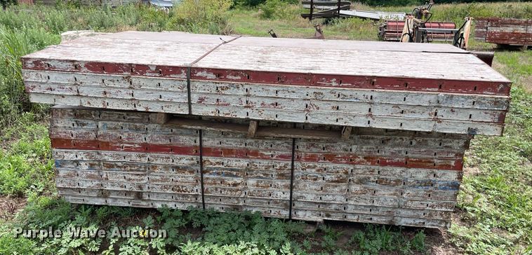 image for item ME9996 (28) Symons 8'L x 24"W concrete forms