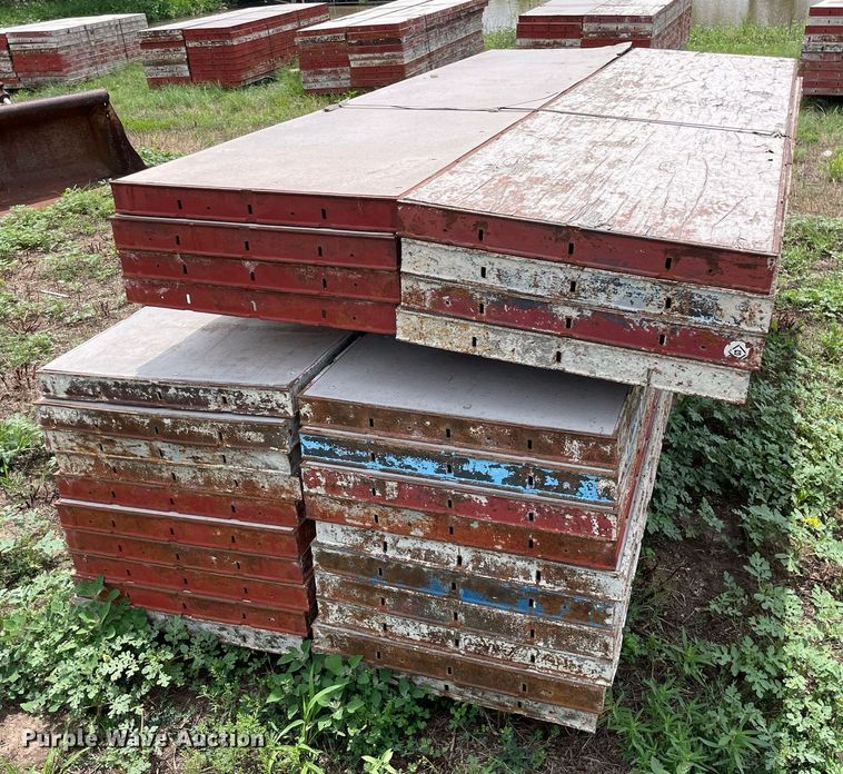 image for item ME9996 (28) Symons 8'L x 24"W concrete forms