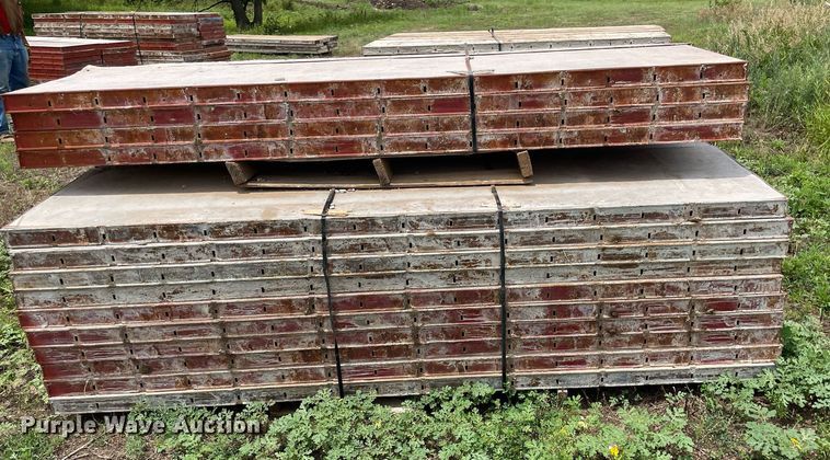 image for item ME9996 (28) Symons 8'L x 24"W concrete forms
