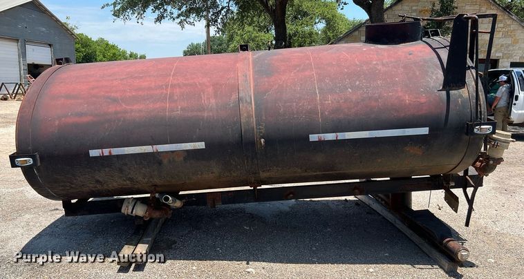 image for item MG9028 Imperial Tank Co.  water tank bed