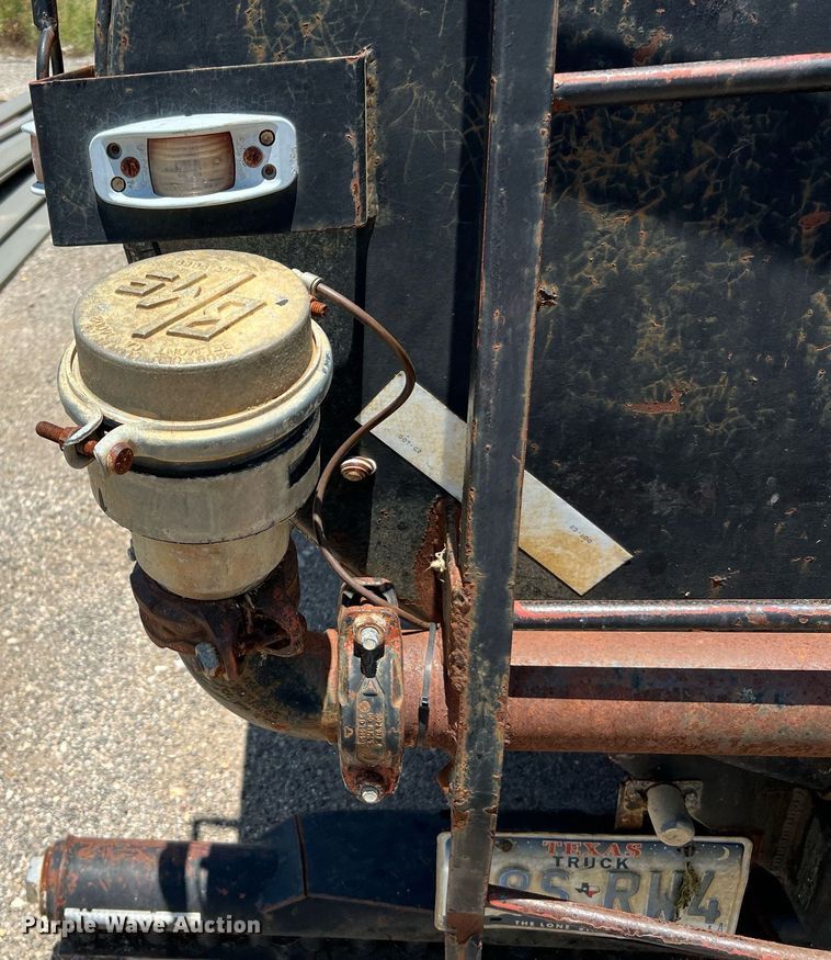 image for item MG9028 Imperial Tank Co.  water tank bed