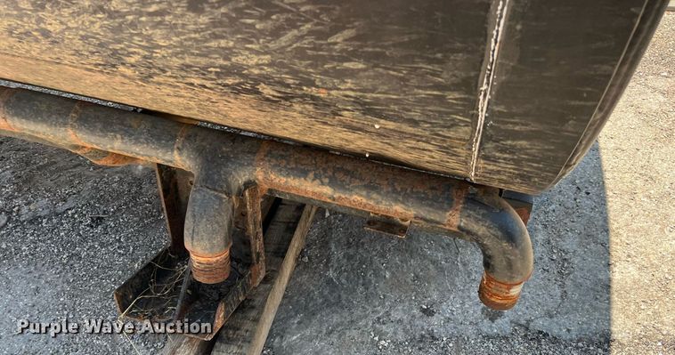 image for item MG9028 Imperial Tank Co.  water tank bed