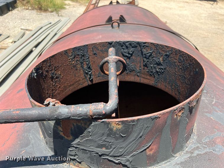 image for item MG9028 Imperial Tank Co.  water tank bed