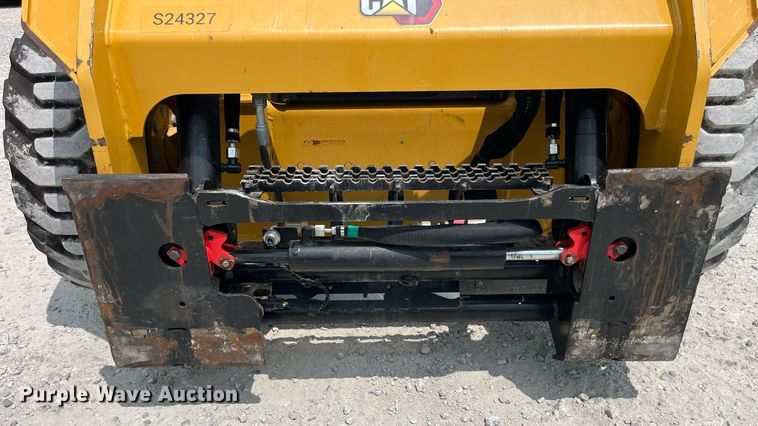 image for item MG9297 2021 Caterpillar 242D3  skid steer loader
