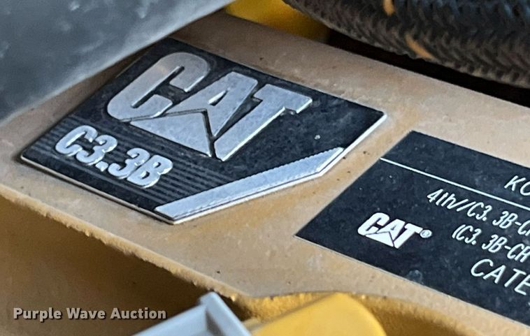 image for item MG9297 2021 Caterpillar 242D3  skid steer loader