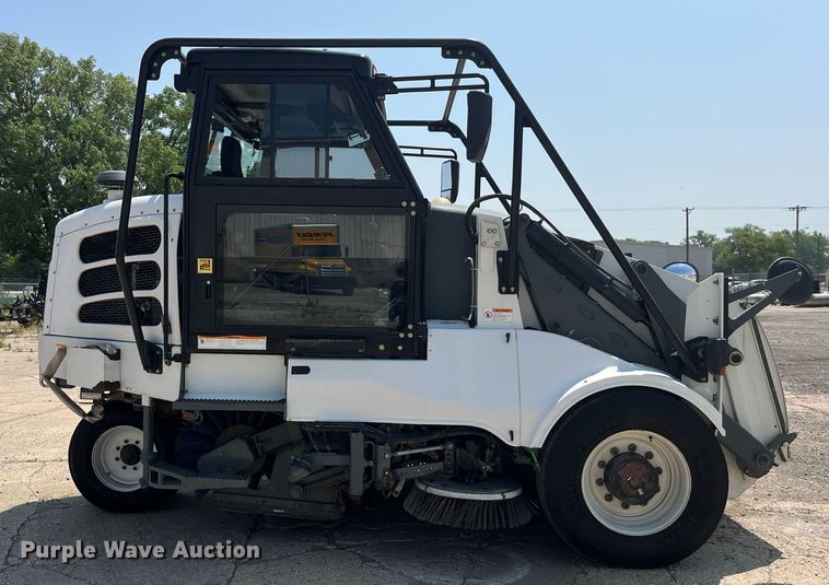 image for item MG9313 2010 Elgin Pelican NP  street sweeper