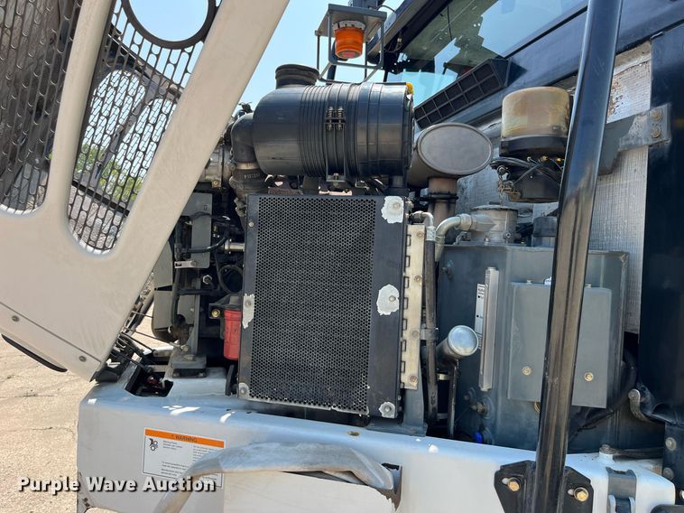 image for item MG9313 2010 Elgin Pelican NP  street sweeper