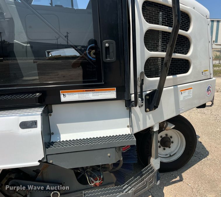 image for item MG9313 2010 Elgin Pelican NP  street sweeper