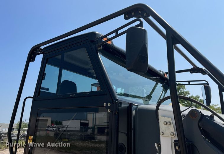 image for item MG9313 2010 Elgin Pelican NP  street sweeper