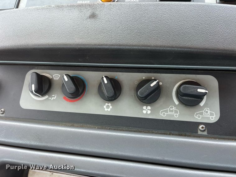 image for item MG9313 2010 Elgin Pelican NP  street sweeper