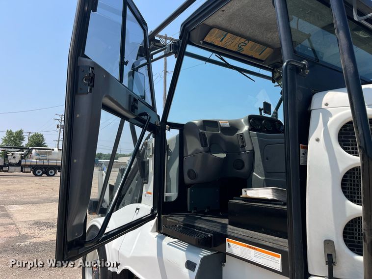 image for item MG9313 2010 Elgin Pelican NP  street sweeper