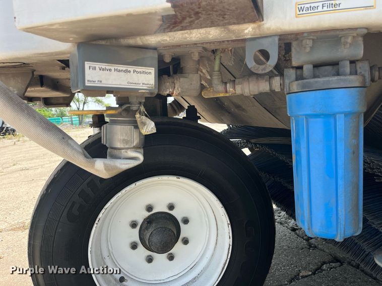 image for item MG9313 2010 Elgin Pelican NP  street sweeper