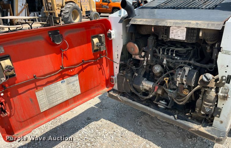 image for item MG9314 2017 Bobcat S570  skid steer loader