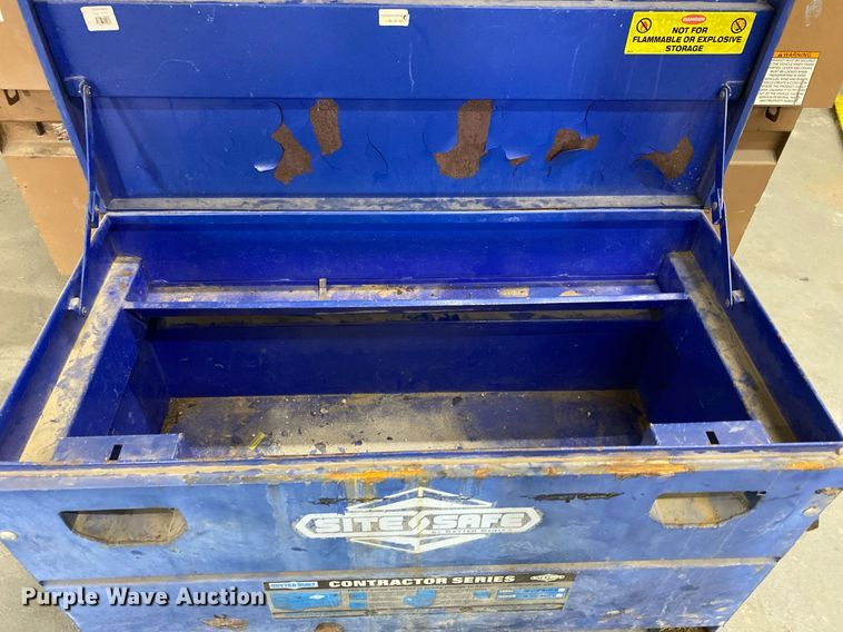 image for item MG9939 (2) toolboxes