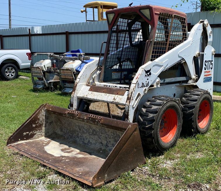 image for item MG9949 2005 Bobcat S175  skid steer loader