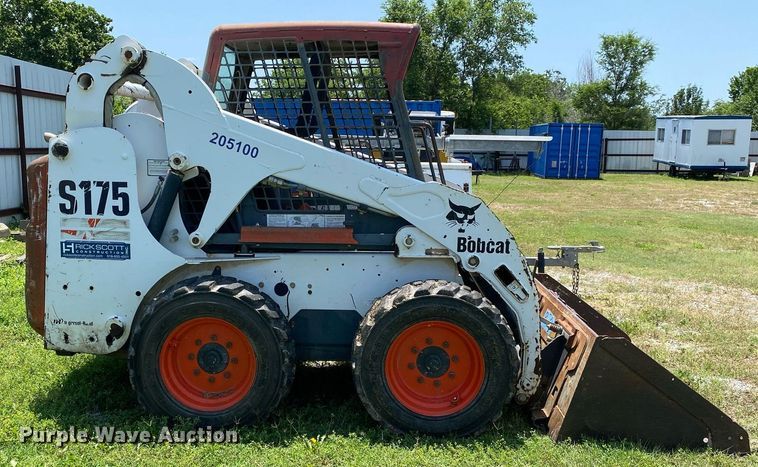 image for item MG9949 2005 Bobcat S175  skid steer loader