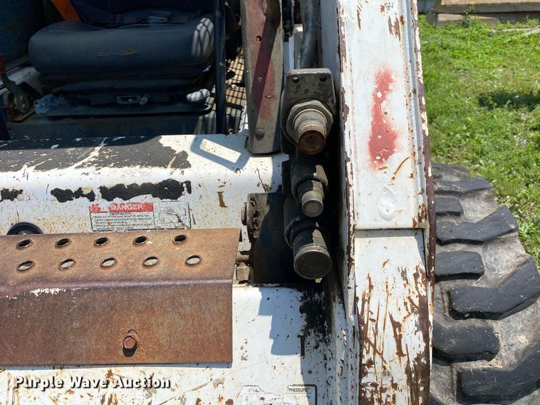 image for item MG9949 2005 Bobcat S175  skid steer loader