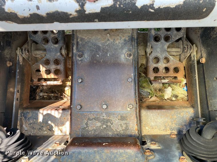 image for item MG9949 2005 Bobcat S175  skid steer loader