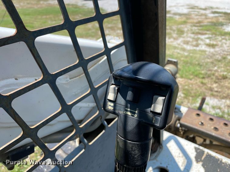 image for item MG9949 2005 Bobcat S175  skid steer loader