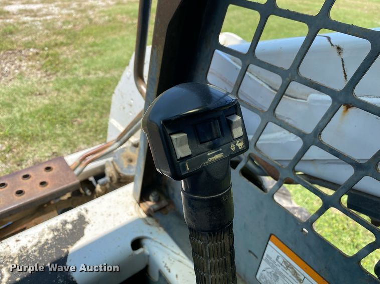 image for item MG9949 2005 Bobcat S175  skid steer loader