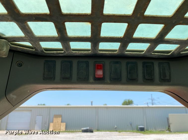 image for item MG9949 2005 Bobcat S175  skid steer loader