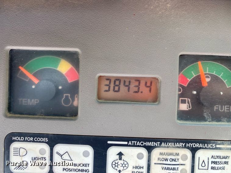 image for item MG9949 2005 Bobcat S175  skid steer loader