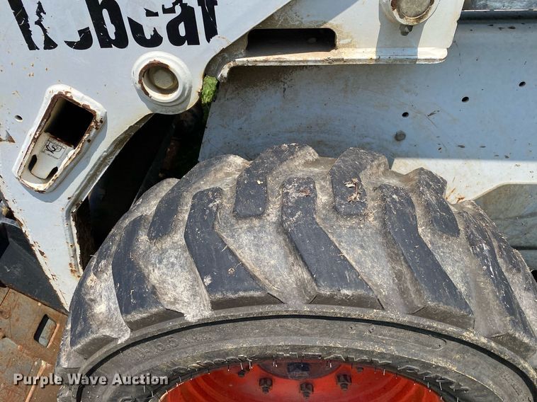 image for item MG9949 2005 Bobcat S175  skid steer loader
