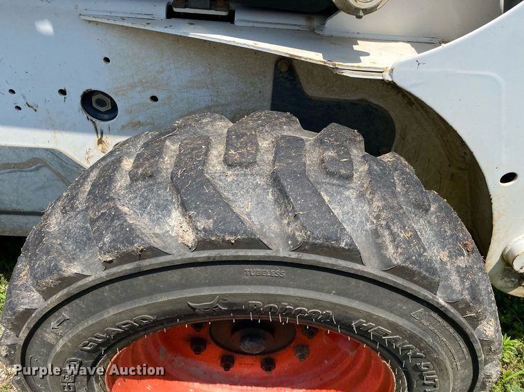 image for item MG9949 2005 Bobcat S175  skid steer loader