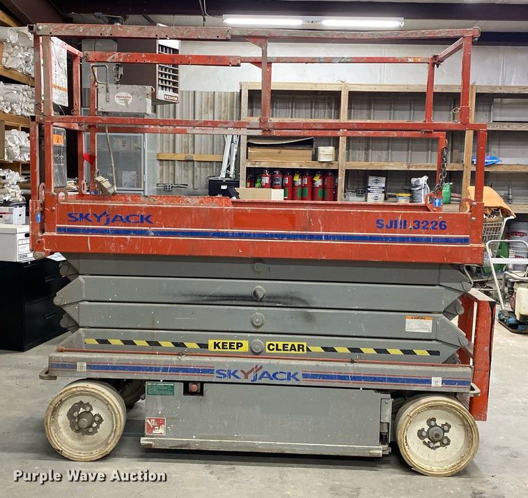 image for item MG9952 2009 Skyjack SJIII 3226  scissor lift