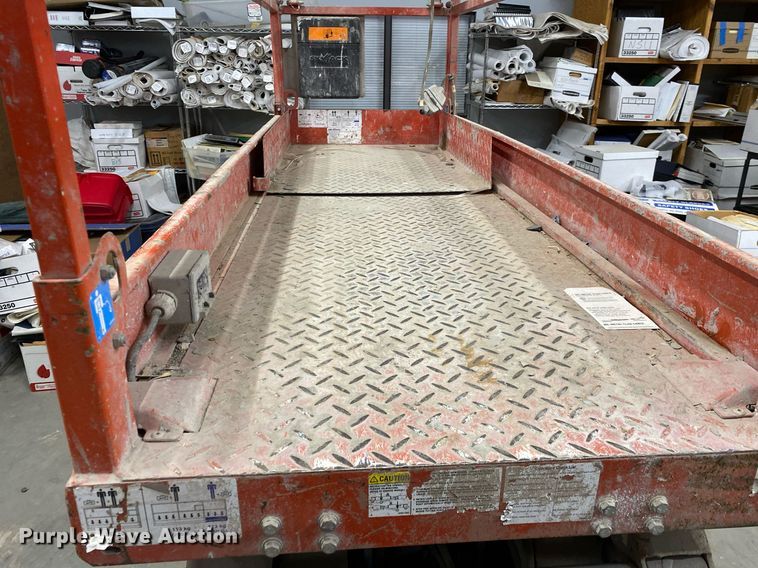 image for item MG9952 2009 Skyjack SJIII 3226  scissor lift