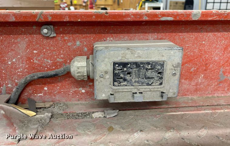 image for item MG9952 2009 Skyjack SJIII 3226  scissor lift