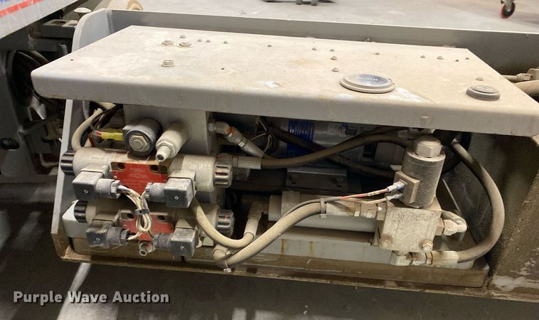 image for item MG9952 2009 Skyjack SJIII 3226  scissor lift