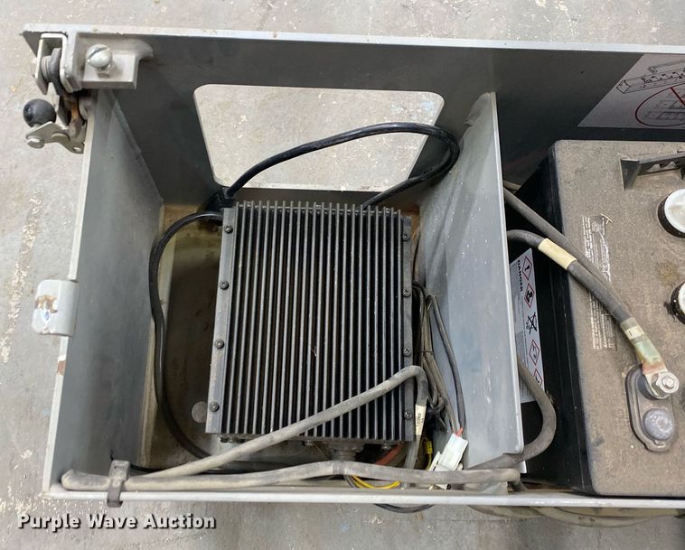 image for item MG9952 2009 Skyjack SJIII 3226  scissor lift