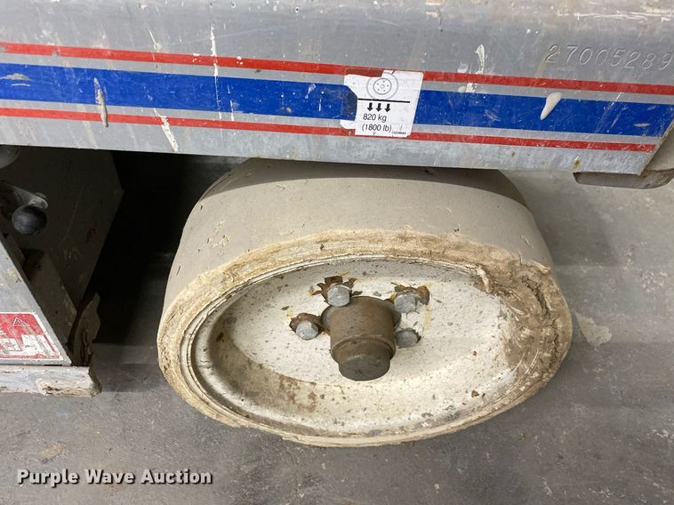 image for item MG9952 2009 Skyjack SJIII 3226  scissor lift