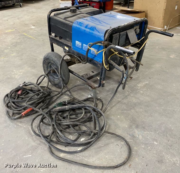 image for item MG9953 Miller Blue Star 185  welder/generator
