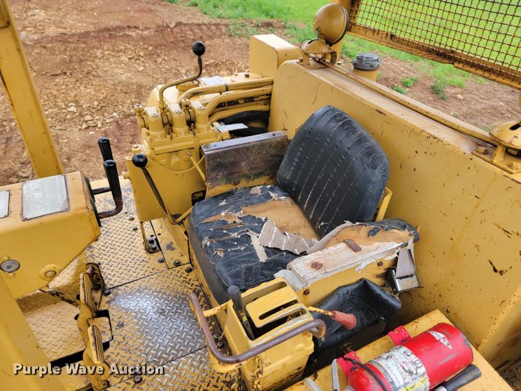 image for item ML9472 1968 Caterpillar D7E  dozer