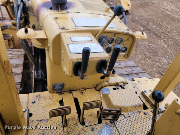 image for item ML9472 1968 Caterpillar D7E  dozer