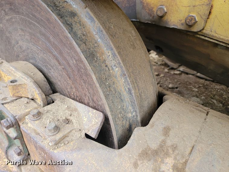 image for item ML9472 1968 Caterpillar D7E  dozer