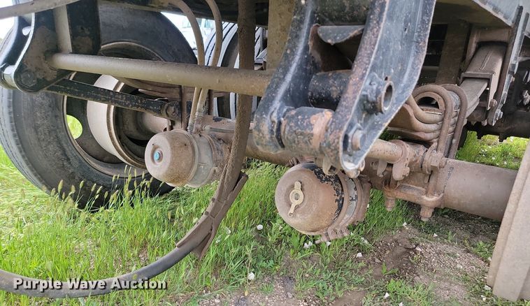image for item ML9497 1994 Cornhusker 8X35 Rockpup  end dump pup trailer