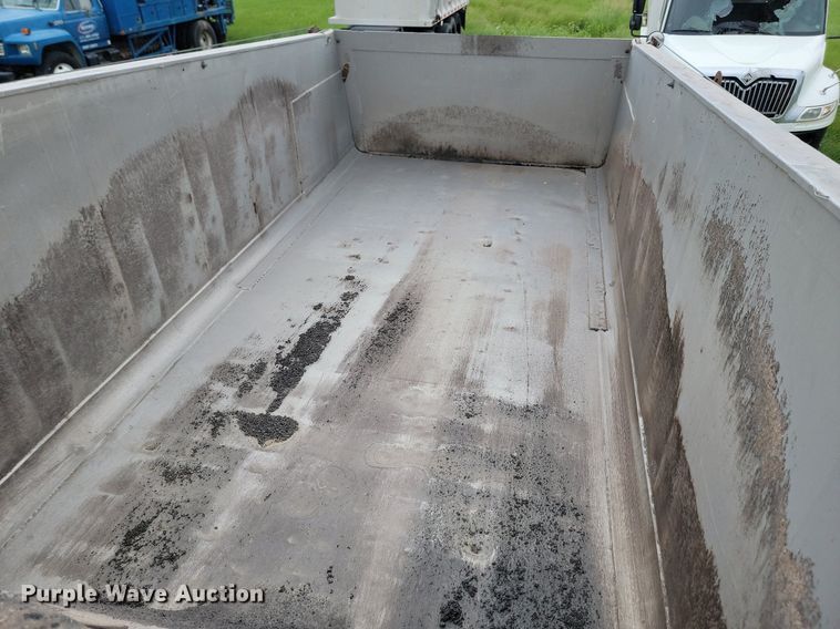 image for item ML9497 1994 Cornhusker 8X35 Rockpup  end dump pup trailer