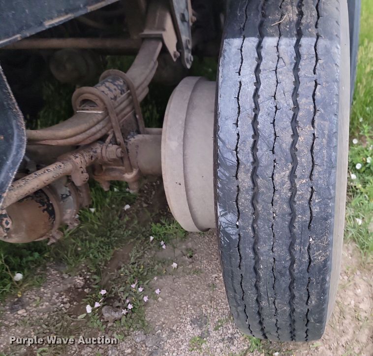 image for item ML9497 1994 Cornhusker 8X35 Rockpup  end dump pup trailer