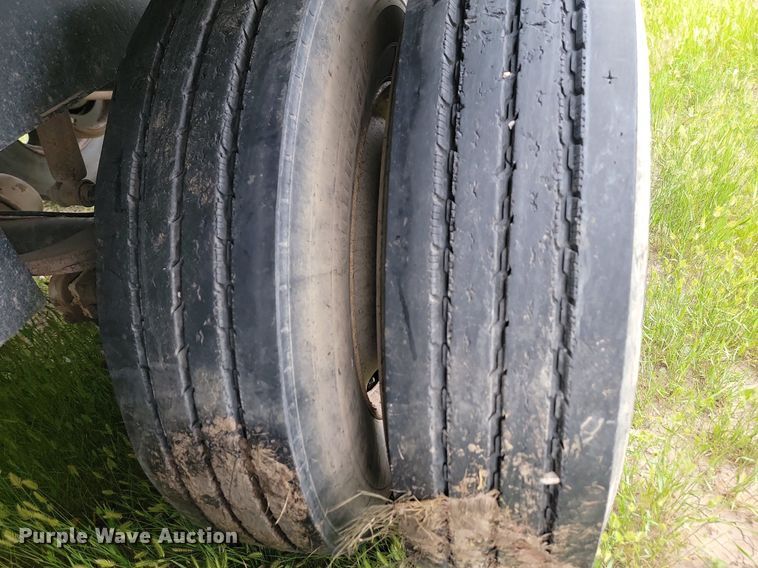 image for item ML9497 1994 Cornhusker 8X35 Rockpup  end dump pup trailer