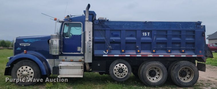 image for item ML9498 2000 Kenworth W900  dump truck