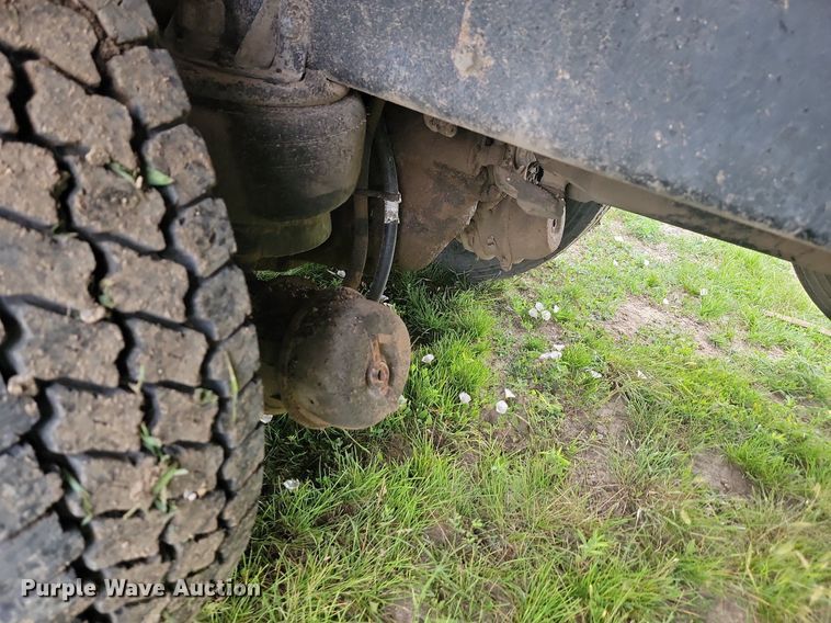 image for item ML9498 2000 Kenworth W900  dump truck