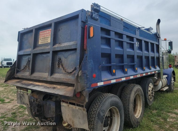 image for item ML9498 2000 Kenworth W900  dump truck