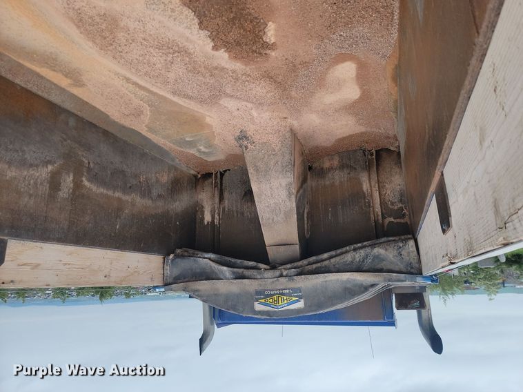 image for item ML9498 2000 Kenworth W900  dump truck