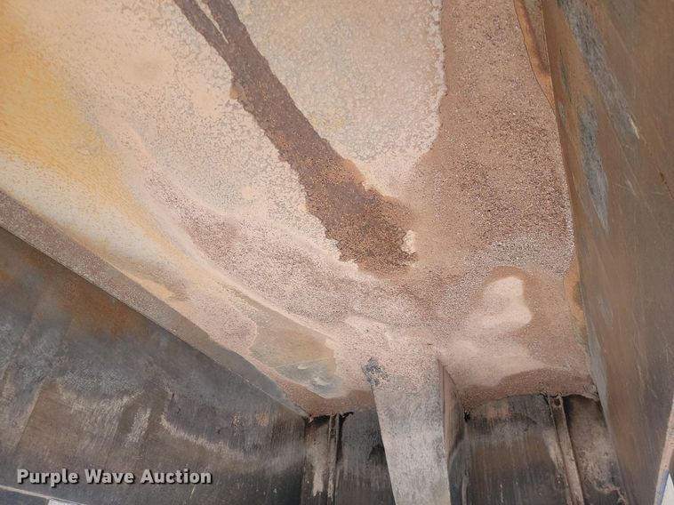 image for item ML9498 2000 Kenworth W900  dump truck